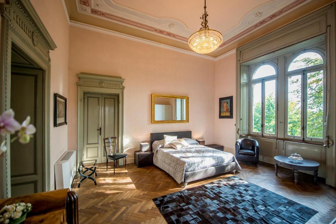 Villa Confalonieri マンデッロ・デル・ラーリオ 部屋 写真