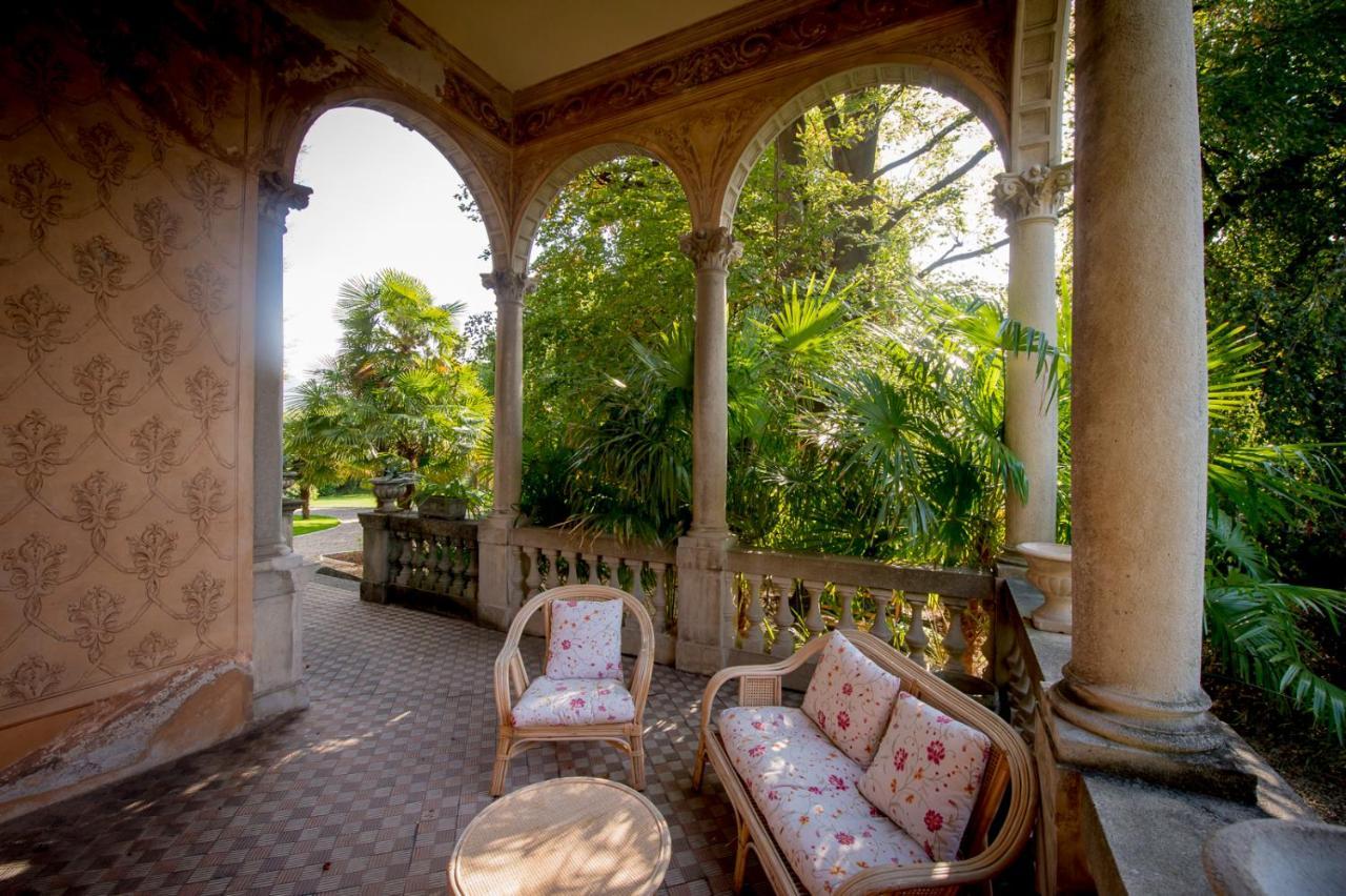 Villa Confalonieri マンデッロ・デル・ラーリオ 部屋 写真